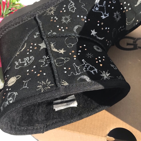UGG Classic Zodiac Mini - Picture 8 of 8